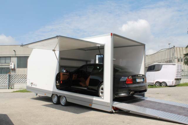 f35-xl-rimorchio-trasporto-auto-con-zona-living-04
